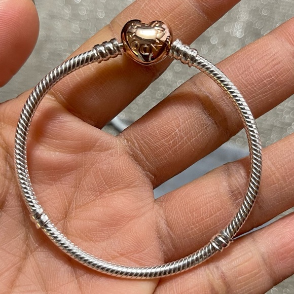 Like New Pandora Moments 14K Rose Gold Plated Heart Clasp Snake Chain Bracelet - Picture 5 of 10